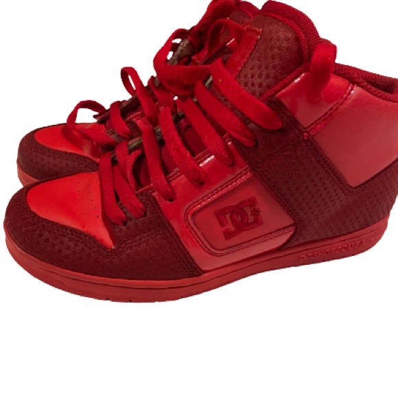DC Red on red skateboarding running shoes like new - Picture 3 of 3
